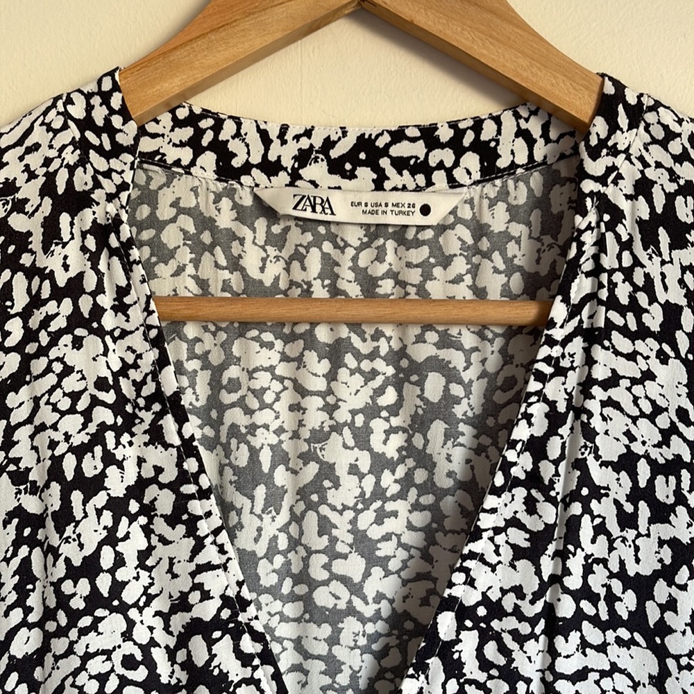 ZARA | Claris black and white long sleeve mini dress - Picture 7 of 13